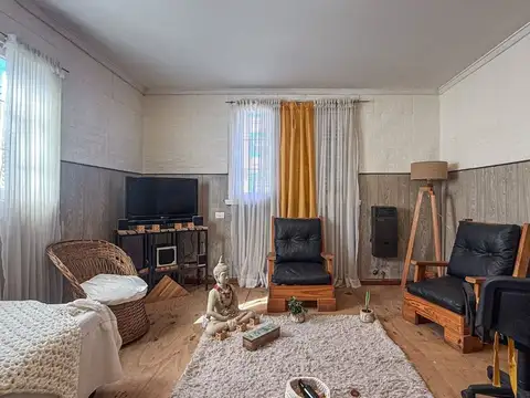 VENTA CASA 3 AMB + DPTO 2 AMB CON COCHERA SAN JUAN