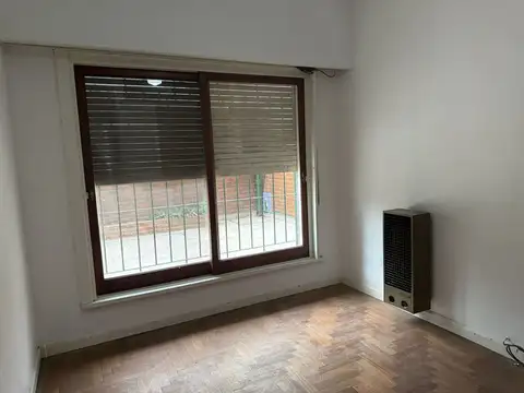 Casa en Alquiler con 1 cochera