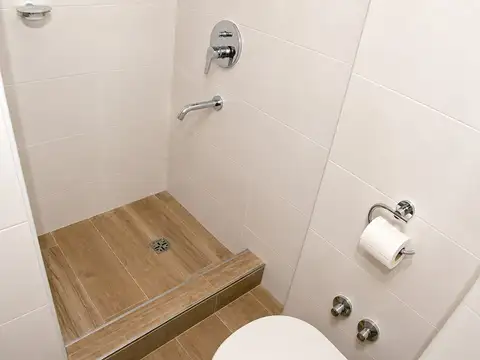 Todo Nuevo. Recién Pintado. Kitchenet. 2 Placares