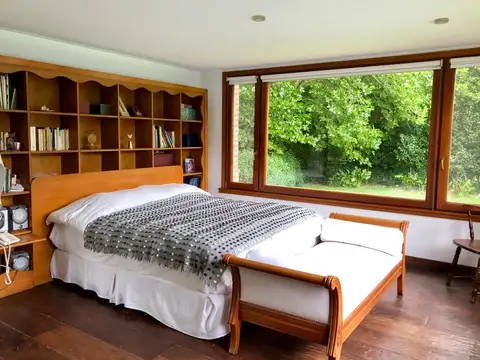 Tradicional casa en Venta con buena ubicación en esquina