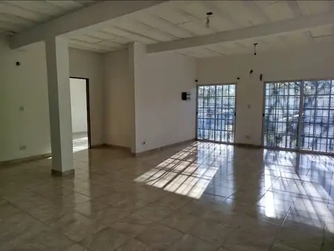 MITRE 1300, Piso P.A.