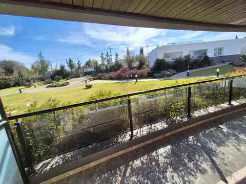 VENTA DPTO 1DOR COMPLEJO VENETO VILAGE VA SIQUIMAN