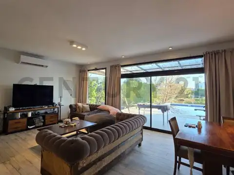 Casa 5 ambientes con 3 baños