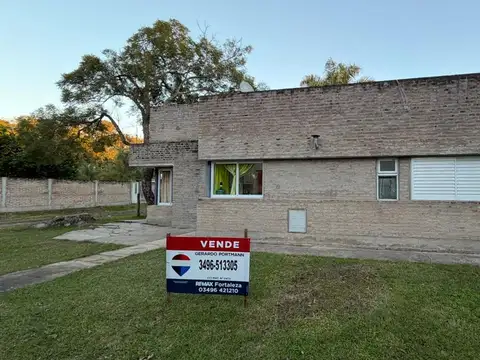 VENTA CASA 2 DORMITORIOS EN BARRIO ANAHí ESPERANZA