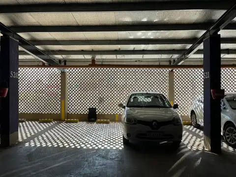 VENTA - COCHERAS - CENTRO