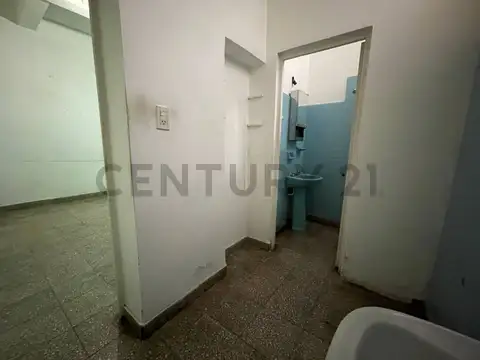 Buenos Aires 600, Piso 0