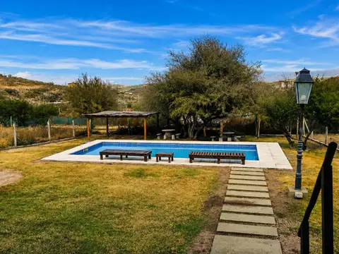 VENTA CASA 2 DORMITORIOS ESTANCIA VIEJA 2 PLANTAS