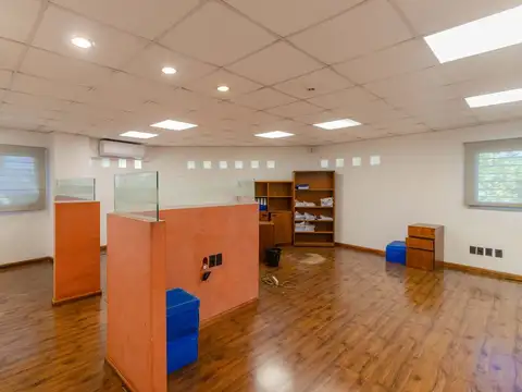 VENTA DE LOCAL COMERCIAL CON DEPOSITO DE 100 m2