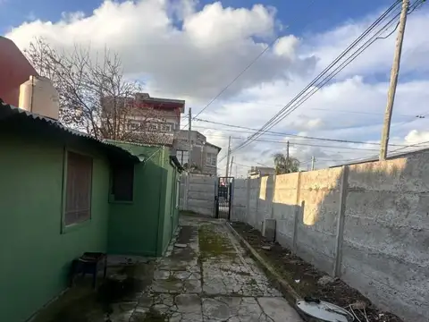 Casa en Alquiler en Gregorio de Laferrere, $ 550.000