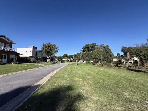 Terreno en Venta 25  mts Fondo