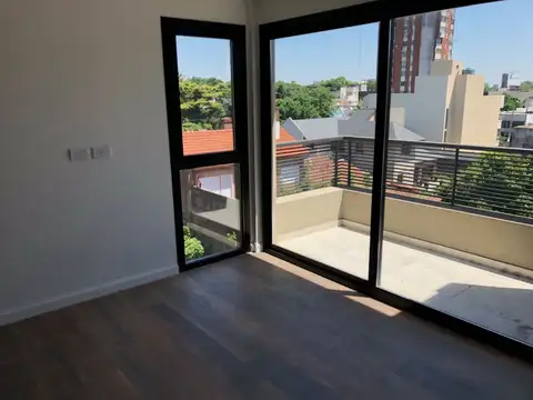 Cazadores 200, Piso 1