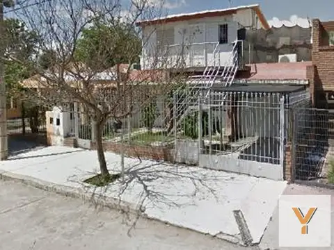 Casa en venta - 3 Dormitorios 3 Baños - Córdoba