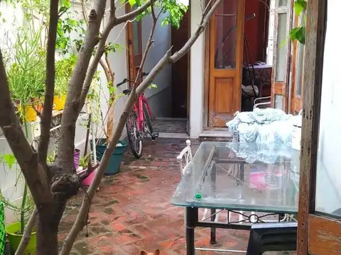 Pasaje Casacubierta e/ General Urquiza y Pasaje Apule