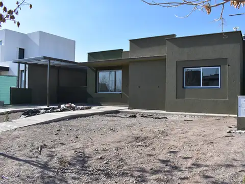 CASA EN VENTA - MAIPÚ
