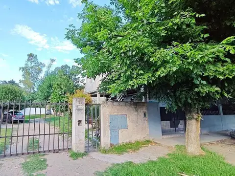 Depto Tipo Casa en Venta con 2 cocheras