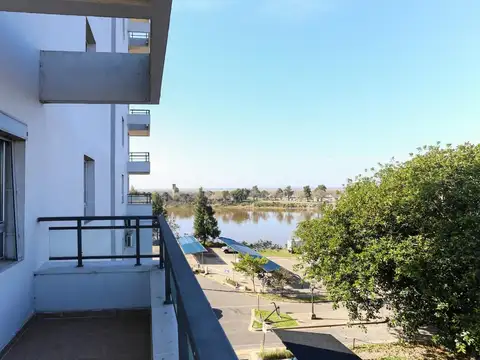 Departamento 4 ambientes con 4 baños