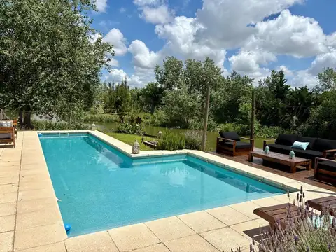 Avenida de los Lagos 4300