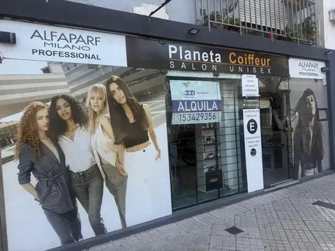 Local comercial con cocina y depósito en barrio Lourdes