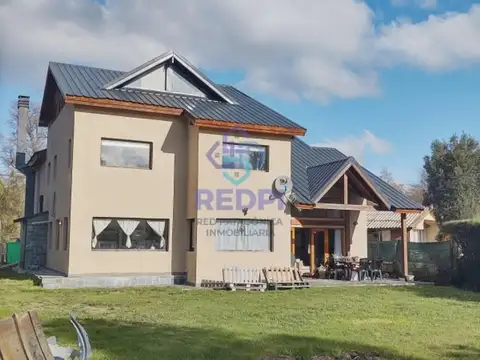 Amplia y luminosa casa