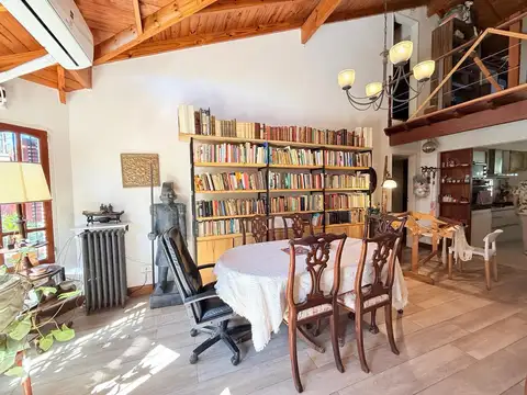 Casa 5 ambientes con 3 baños