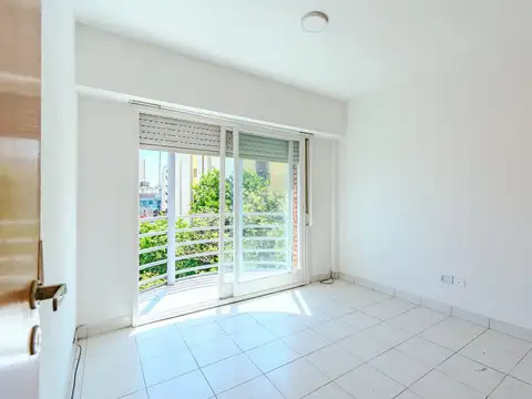 Venta Almagro 2 amb., balcon, cochera  y renta.