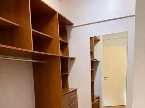 Departamento en Alquiler con 1 cocheras