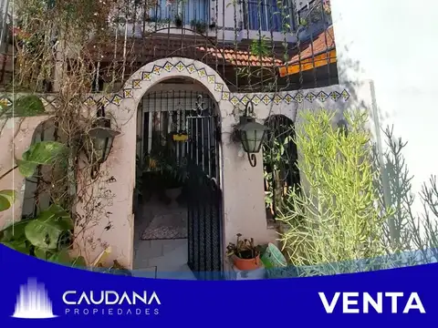 PH de cuatro ambientes en venta en San Justo