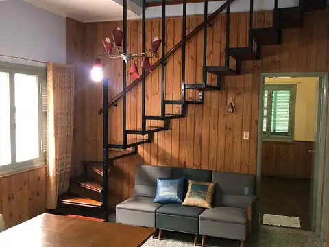 Casa 6 ambientes con 2 baños