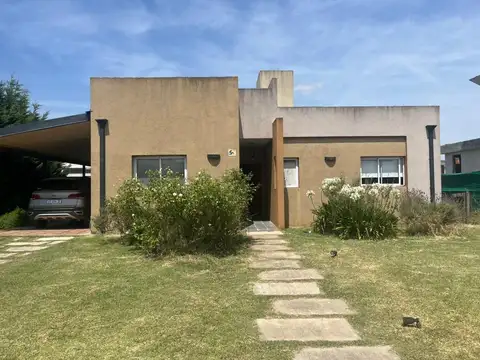 CASA CON PILETA ALQUILER BARRIO CERRADO CANNING