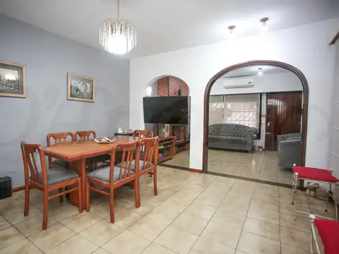 Casa en Venta en Parque Chacabuco, USD 290.000