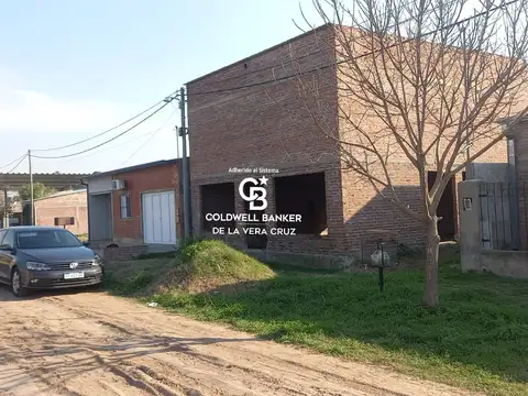 Terreno con construcción a terminar, en Recreo