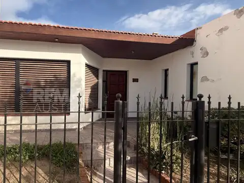 Alquiler casa 1 dormitorio, Barrio Pueyrredon
