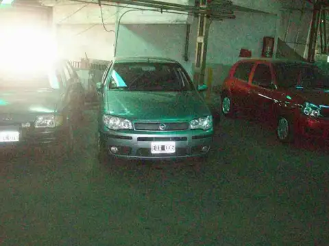 Cochera en venta en Castelli al 200 (Once)