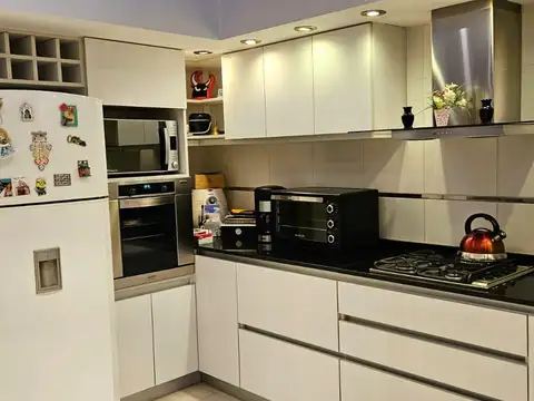 Departamento 5 ambientes con 2 baños