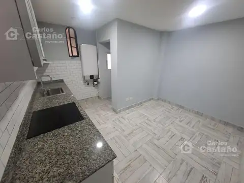 Depto Tipo Casa en Alquiler de 3 ambientes