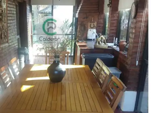 Casa 5 ambientes con 3 baños