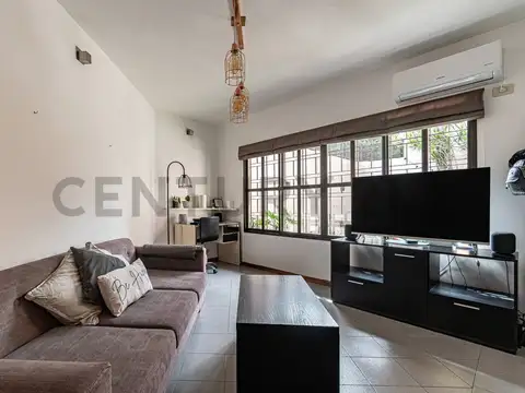 Casa en venta en Ramos Mejía | 4 ambientes, cochera doble, quincho y terraza