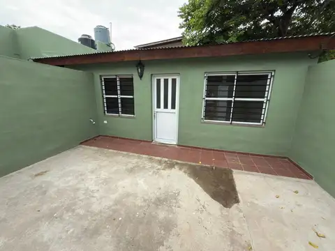 ALQUILER DOS AMBIENTES CON PATIO