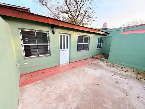 ALQUILER DOS AMBIENTES CON PATIO