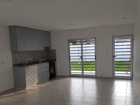 Depto Tipo Casa en Venta de 3 ambientes
