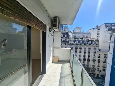 Carlos Pellegrini 1000