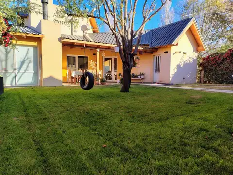 Casa en Venta en Plottier, USD 238.000