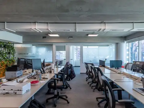 Oficina en Alquiler al Este