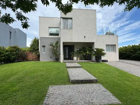 Casa Monoambiente con 3 baños