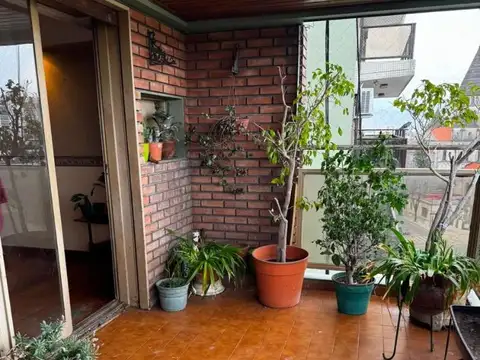 Departamento 6 ambientes con 3 baños