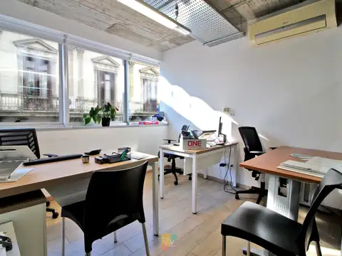 Oficina Monoambiente con 4 baños