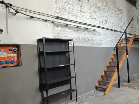 Galpon en Alquiler en Llavallol, $ 800.000