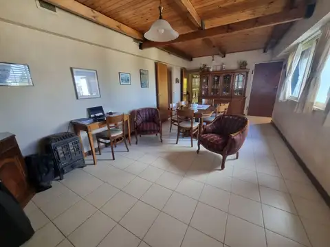 Departamento 6 ambientes con 4 baños