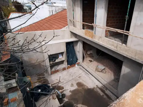 Depto Tipo Casa 4 ambientes con 3 baños