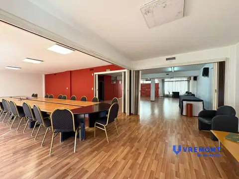 Alquiler de oficina en el barrio de Monserrat.